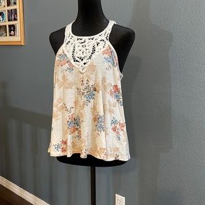 Wet Seal flowered top size large